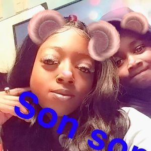 Meet your Posher, Dena